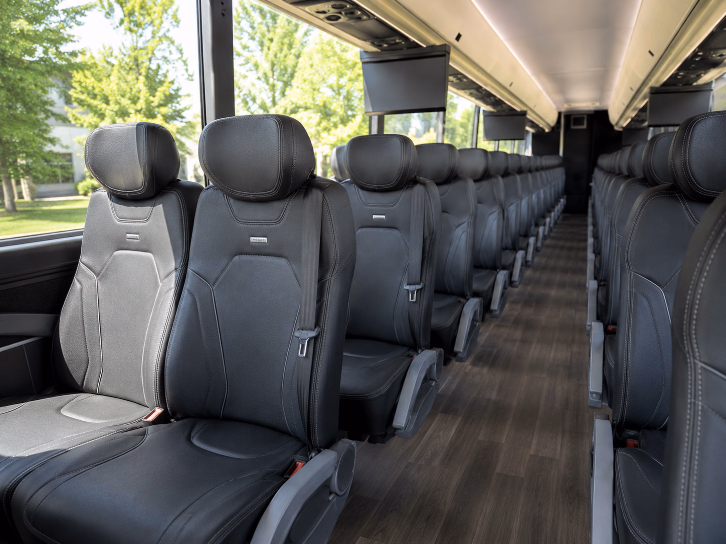 charter buses for murfreesboro prom groups heading into nashville