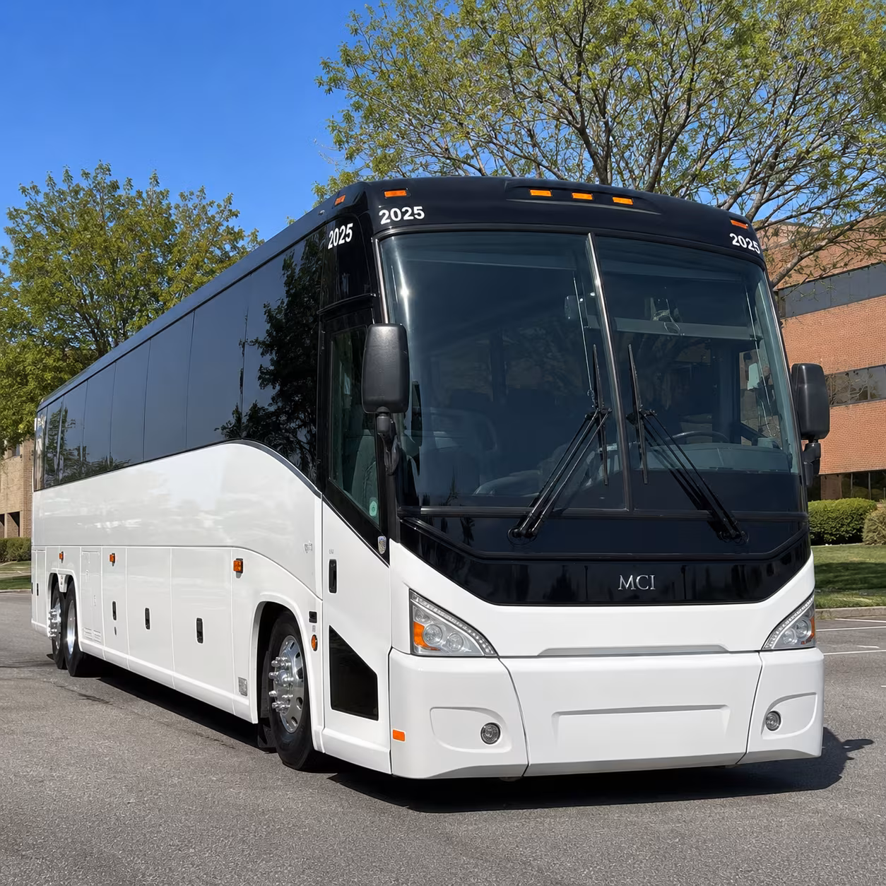 corporate and convention shuttle buses across middle tennessee